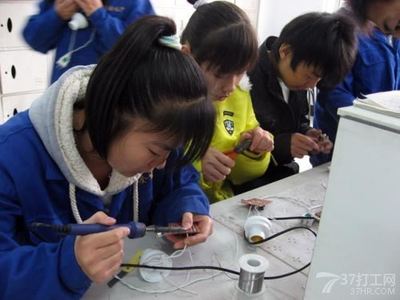 毕业生进电子厂打工？听听过来人的心声